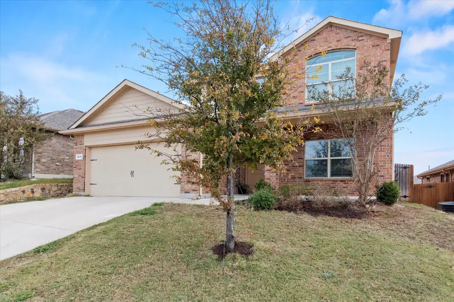 9236 Castorian Drive, Fort Worth, TX 76131 - Image #3