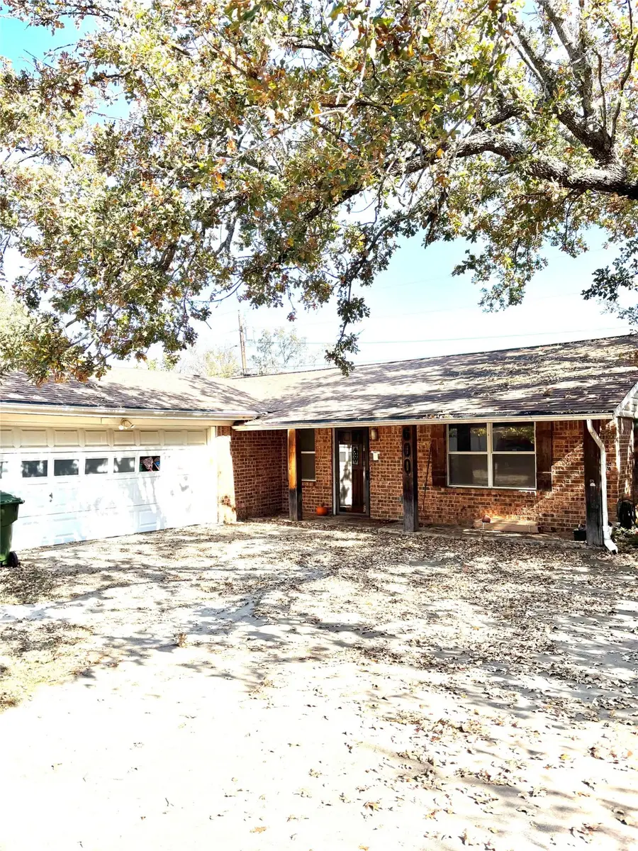 600 Travis Drive, Mineral Wells, TX 76067 - Image #2