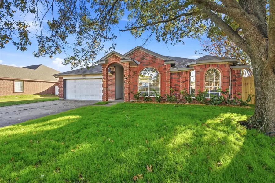 609 Thorton Court, Cedar Hill, TX 75104 - Image #3