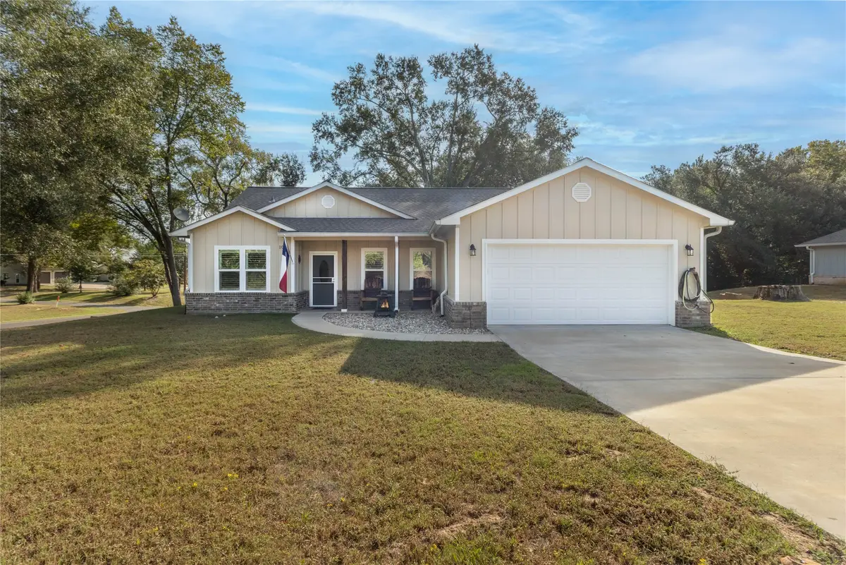 102 E Elm Street, Winona, TX 75792 - Image #1