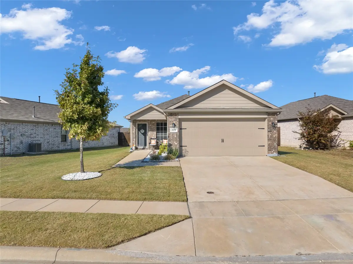 2213 Nightgrove Circle, Crandall, TX 75114 - Image #1
