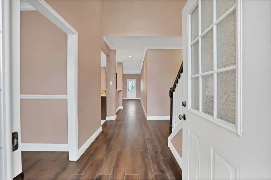 2748 Oak Hollow Drive, Grand Prairie, TX 75052 - Image #2