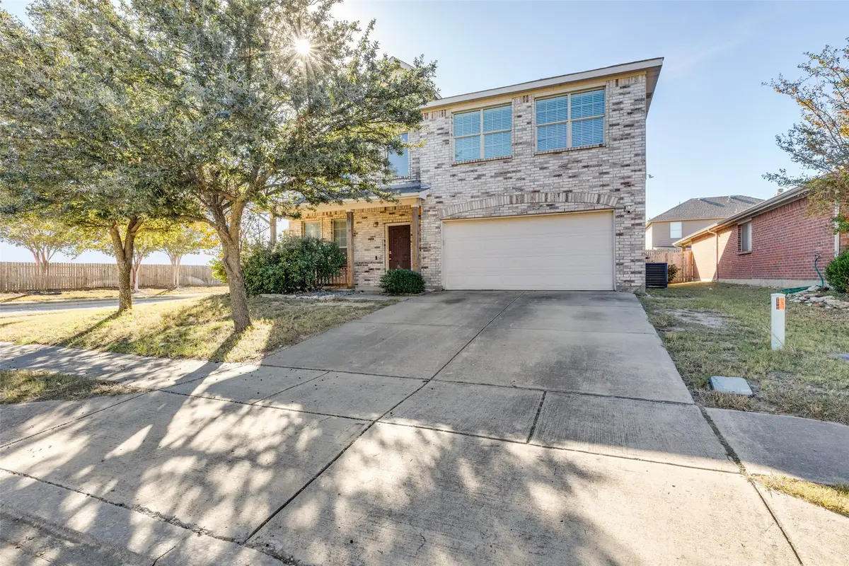 301 Turquoise Drive, Fort Worth, TX 76131 - Image #1