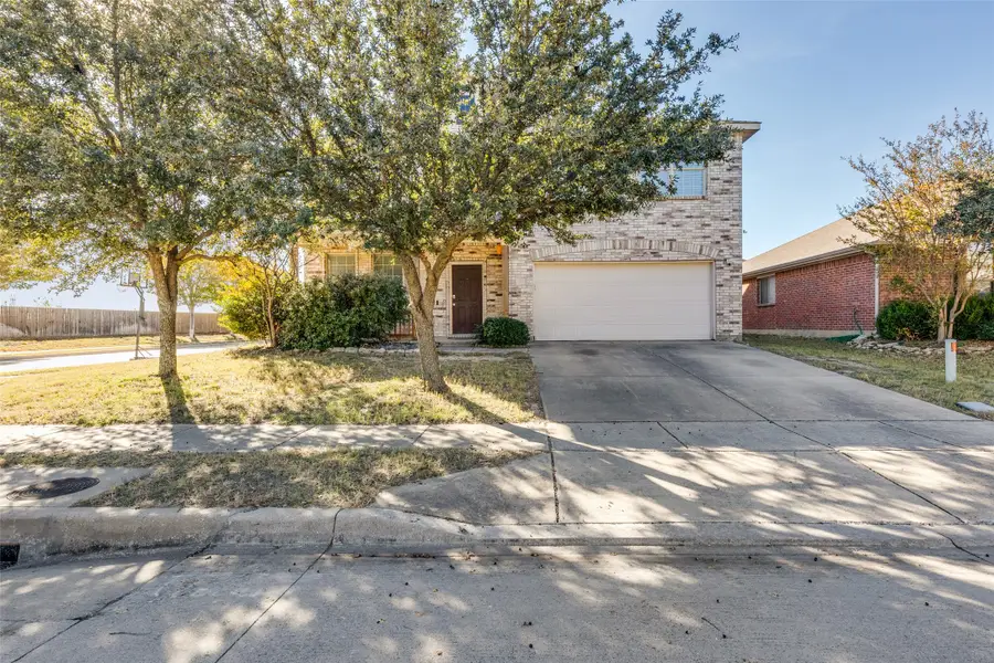301 Turquoise Drive, Fort Worth, TX 76131 - Image #2