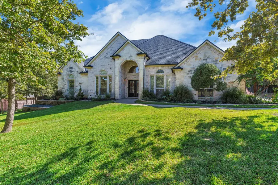 3404 Oak Leaf Drive, Burleson, TX 76028 - Image #2