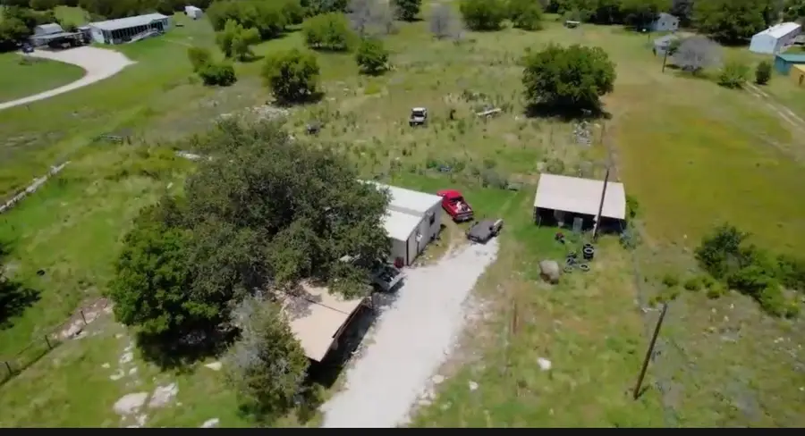 190 Mesquite Trail, Weatherford, TX 76087 - Image #3