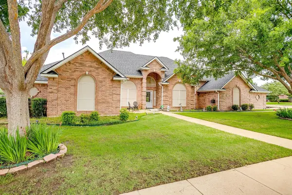 1200 Blackberry Court, Crowley, TX 76036