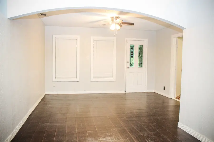 1318 S Ewing Avenue, Dallas, TX 75216 - Image #2