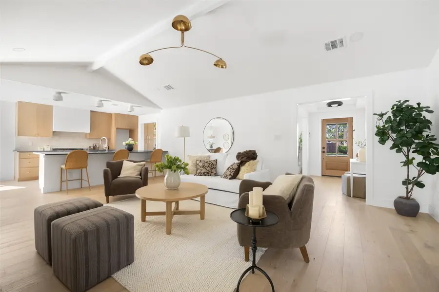 12130 Lochwood Boulevard, Dallas, TX 75218 - Image #2