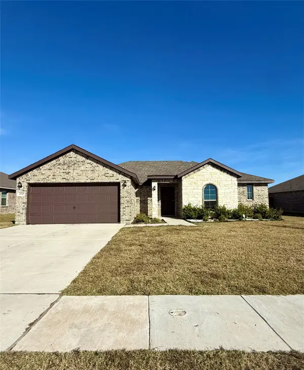 4709 Avion Drive, Sanger, TX 76266