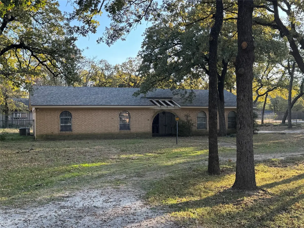 5710 Woodcrest Drive, Fort Worth, TX 76140 - Image #1