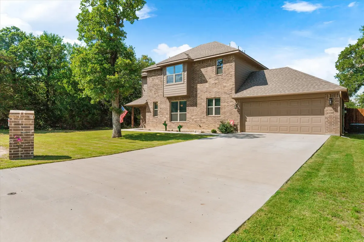 3800 Juniper Court, Granbury, TX 76048 - Image #1
