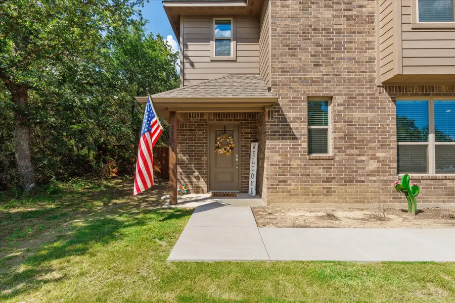 3800 Juniper Court, Granbury, TX 76048 - Image #2