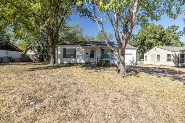 3405 Eastridge Drive, Haltom City, TX 76117