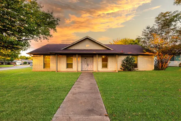 1307 Glassboro Circle, Arlington, TX 76015