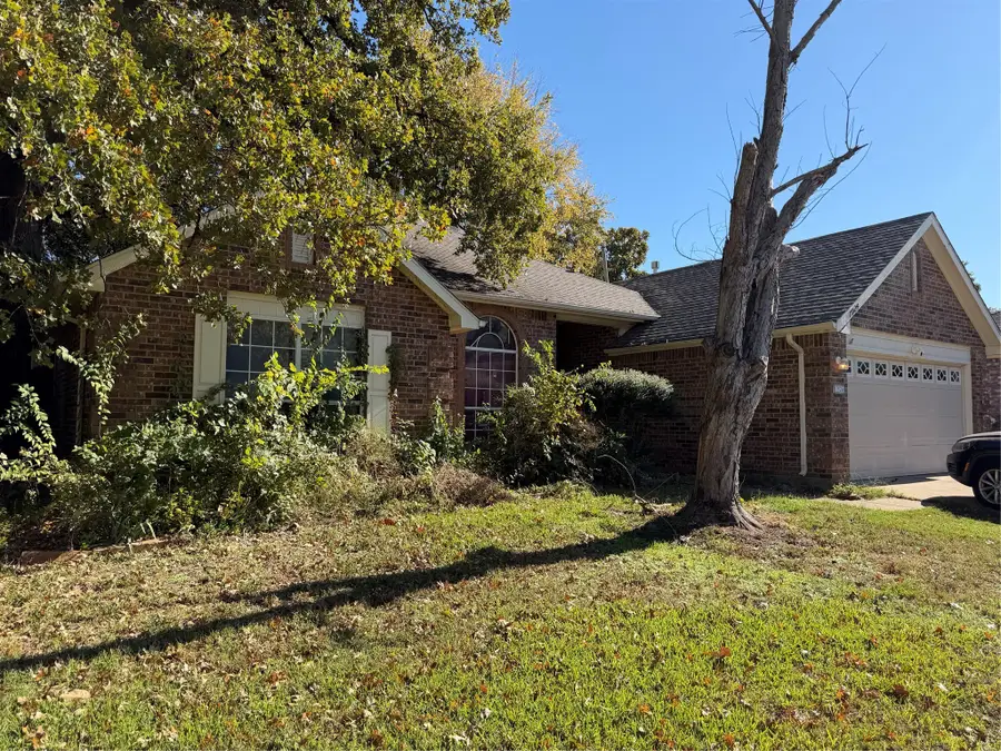 7924 Woodland Drive, North Richland Hills, TX 76182 - Image #2