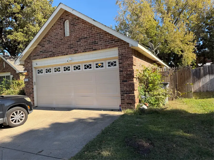 7924 Woodland Drive, North Richland Hills, TX 76182 - Image #3