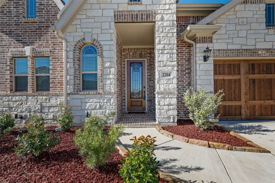 2204 Simpson Lane, Mansfield, TX 76063 - Image #2