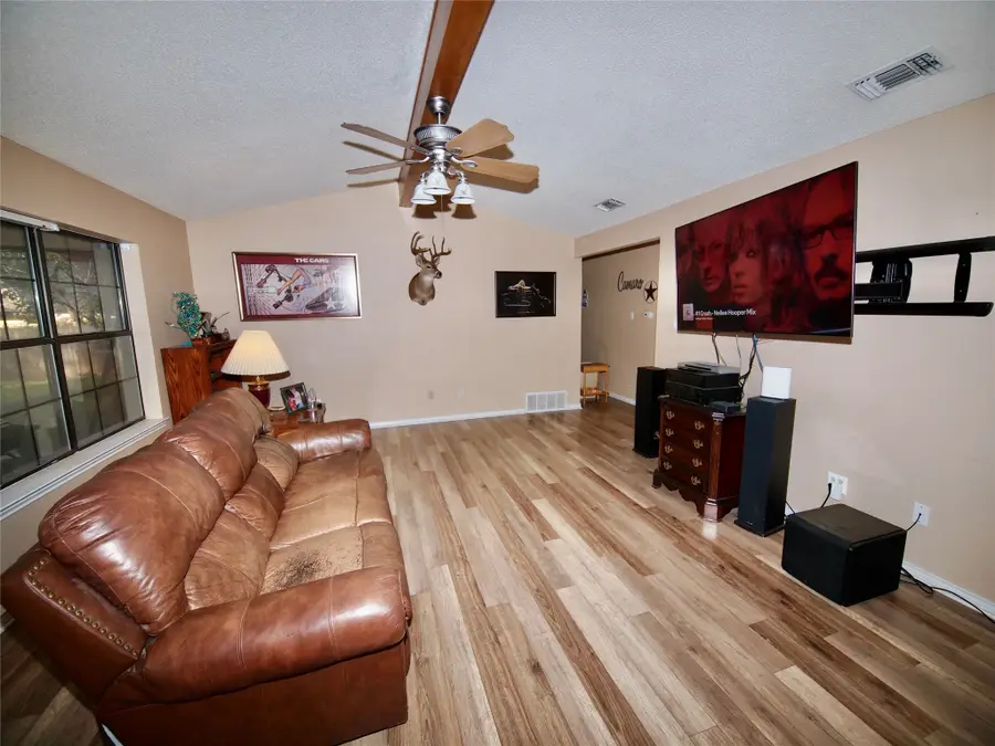 3106 S Lipsey Street, Decatur, TX 76234 - Image #3