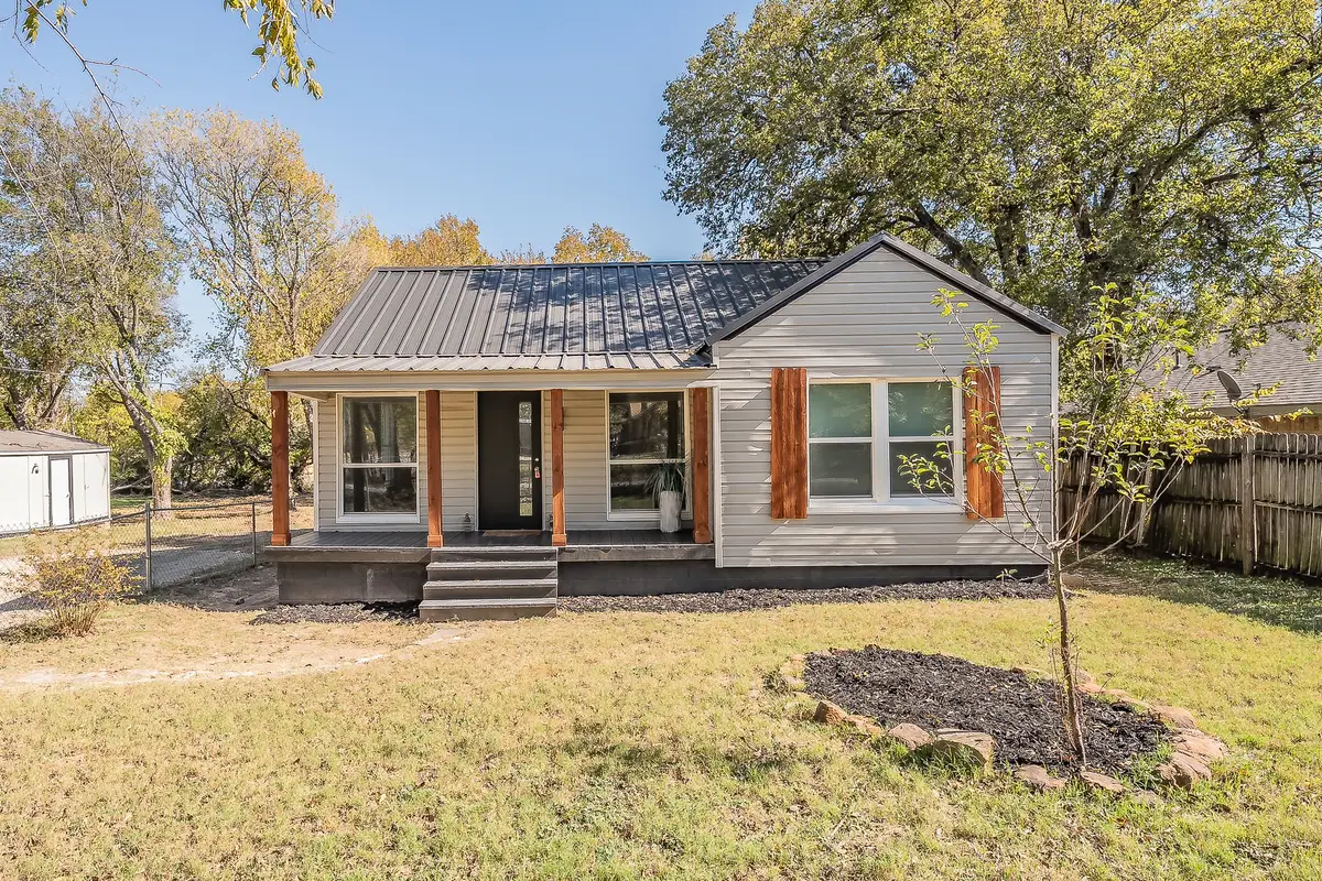 213 S Line Street, Weatherford, TX 76086 - Image #1