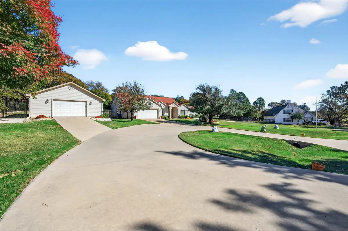 200 Cayuga Trail, Lake Kiowa, TX 76240 - Image #1