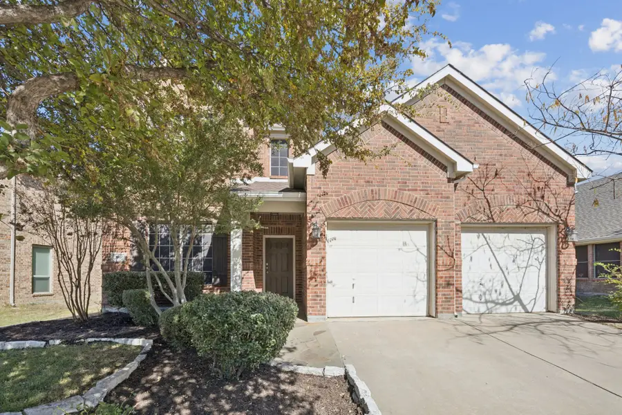 813 Lake Forest Trail, Little Elm, TX 75068 - Image #2