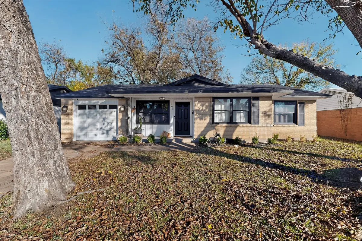 1725 Emerald Street, Grand Prairie, TX 75051 - Image #1