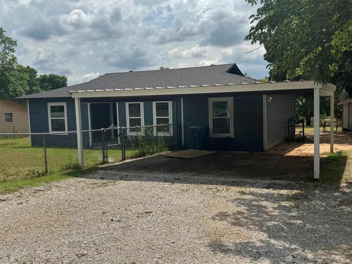 120 Live Oak Drive, Azle, TX 76020 - Image #1