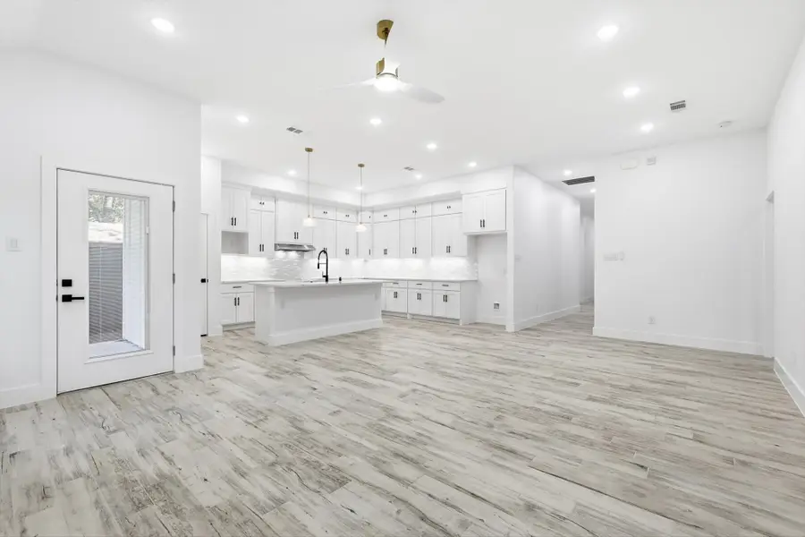 110 Doe Run Road, Gun Barrel City, TX 75156 - Image #2