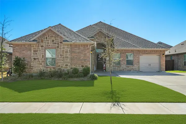 418 Shari Drive, Midlothian, TX 76065