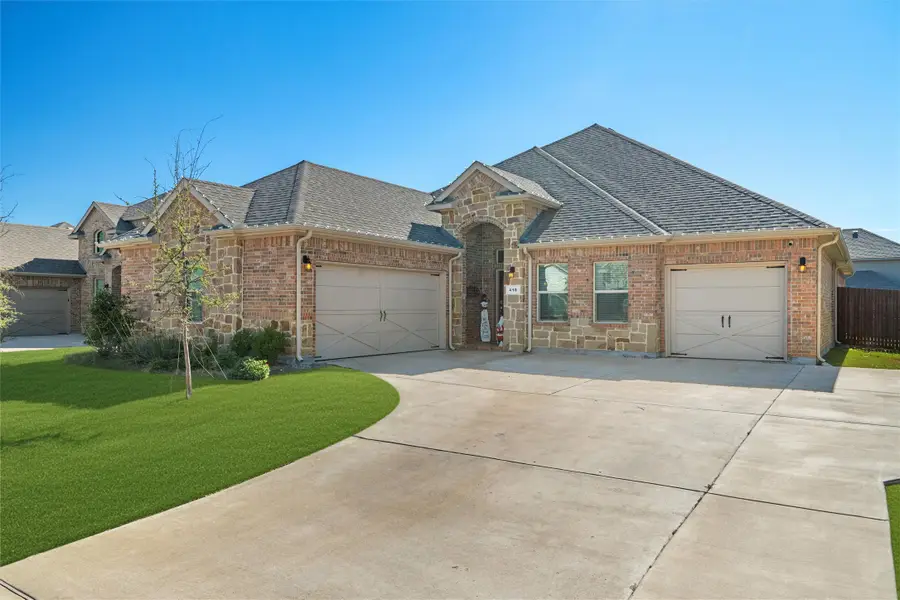 418 Shari Drive, Midlothian, TX 76065 - Image #2