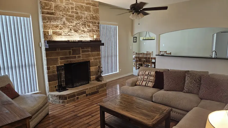 517 Hiwasee Road, Waxahachie, TX 75165 - Image #2