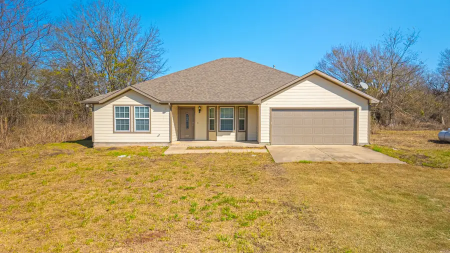 121 N Washburn Road, Bells, TX 75414 - Image #2
