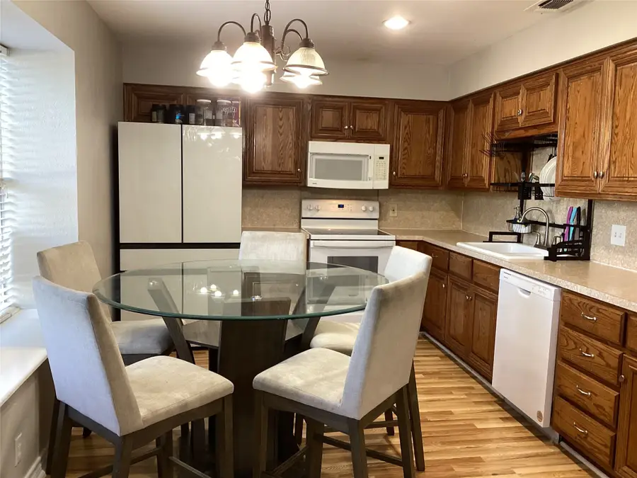 5915 Willow Branch Drive, Arlington, TX 76017 - Image #2