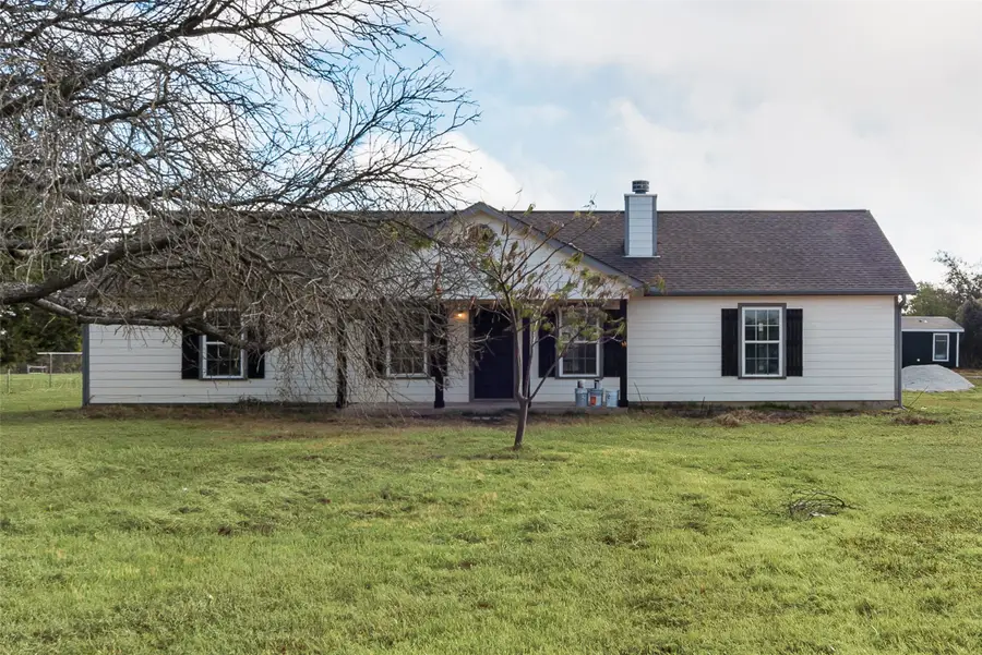 5828 Thousand Oaks Drive, Joshua, TX 76058 - Image #2