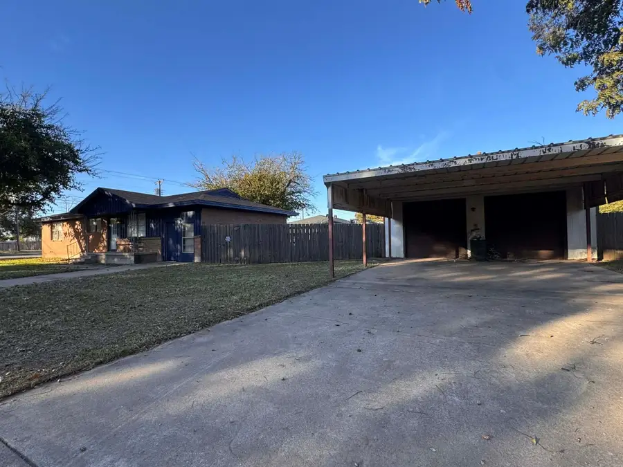 401 Vaughn Street, Burkburnett, TX 76354 - Image #3