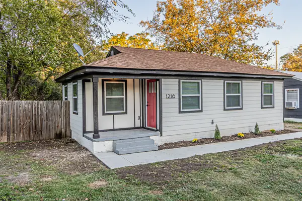 1216 Greenbrier Drive, Fort Worth, TX 76114