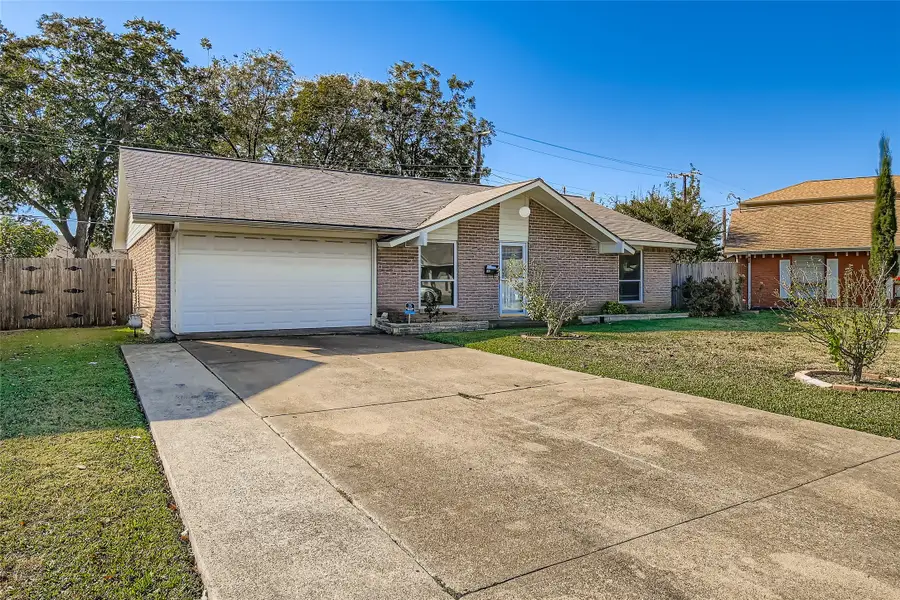 501 Kingston Drive, Grand Prairie, TX 75051 - Image #2