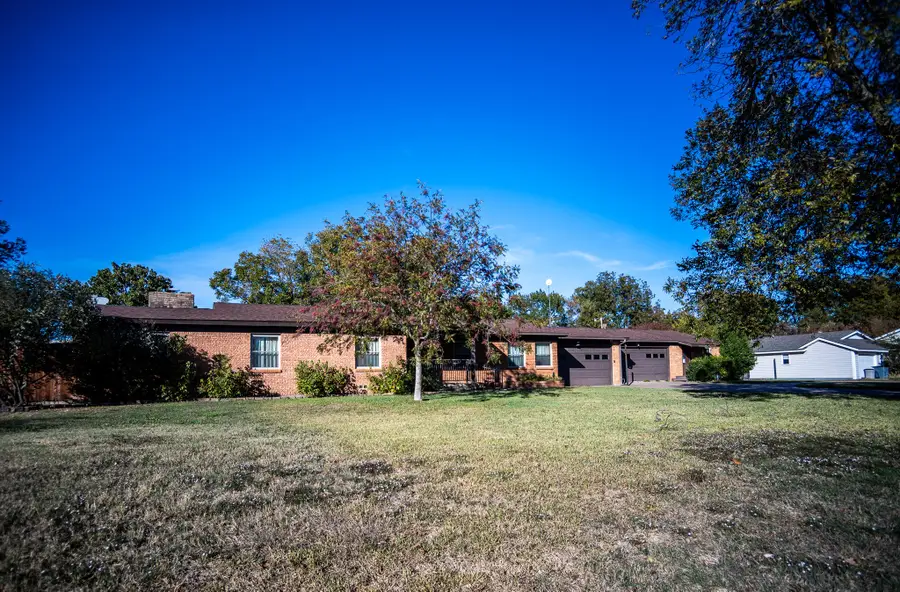 8312 Llano Avenue, Benbrook, TX 76116 - Image #2