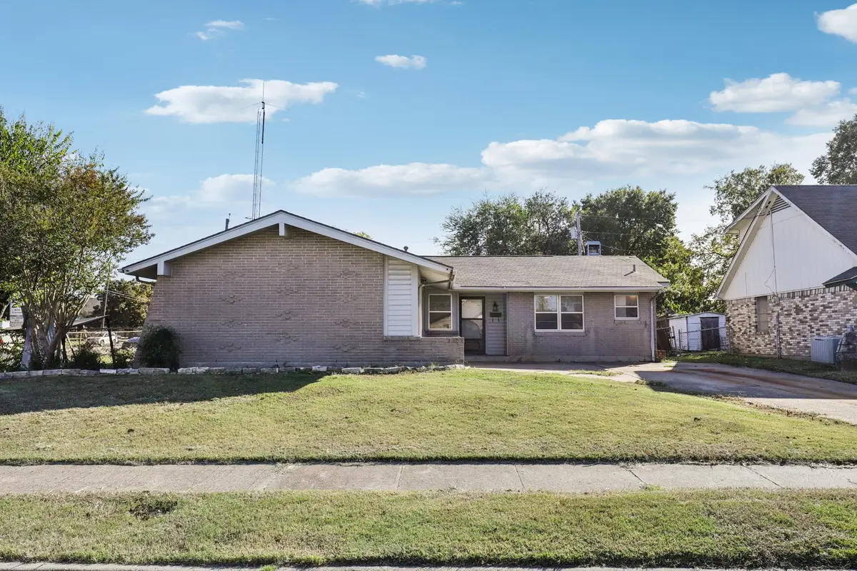 3502 Plaza Park Drive, Garland, TX 75042 - Image #1