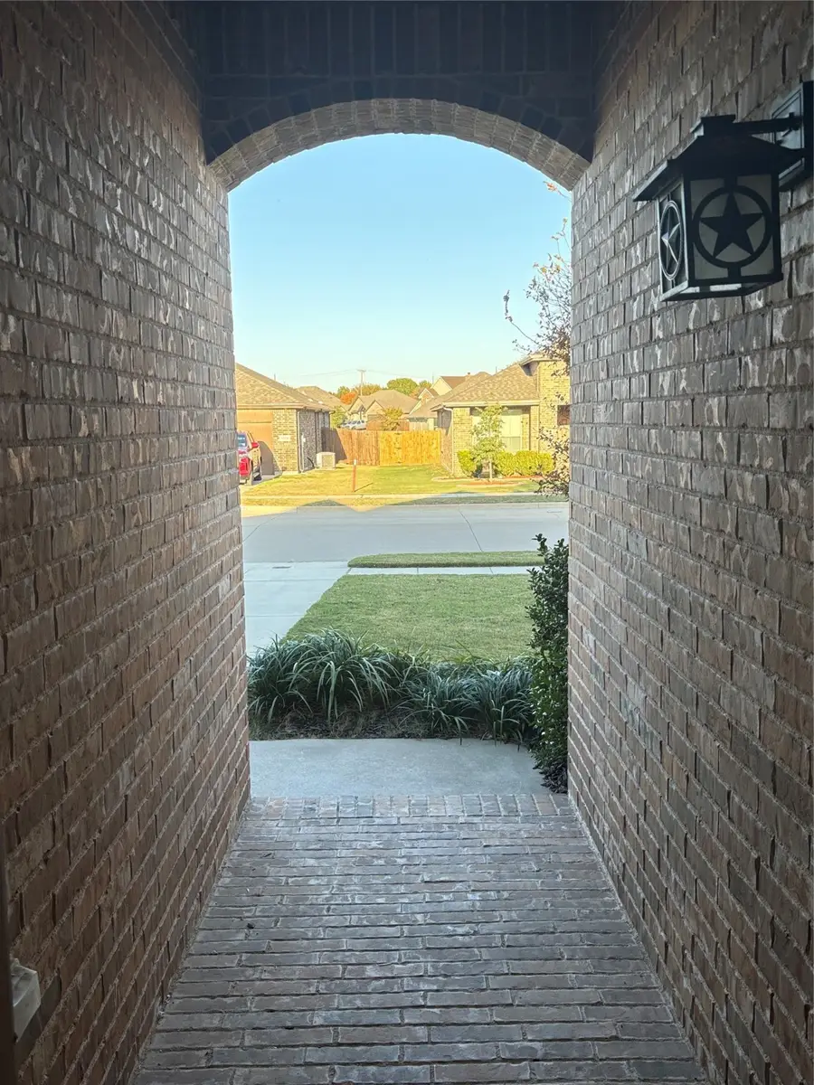 1719 Cross Creek Lane, Cleburne, TX 76033 - Image #2