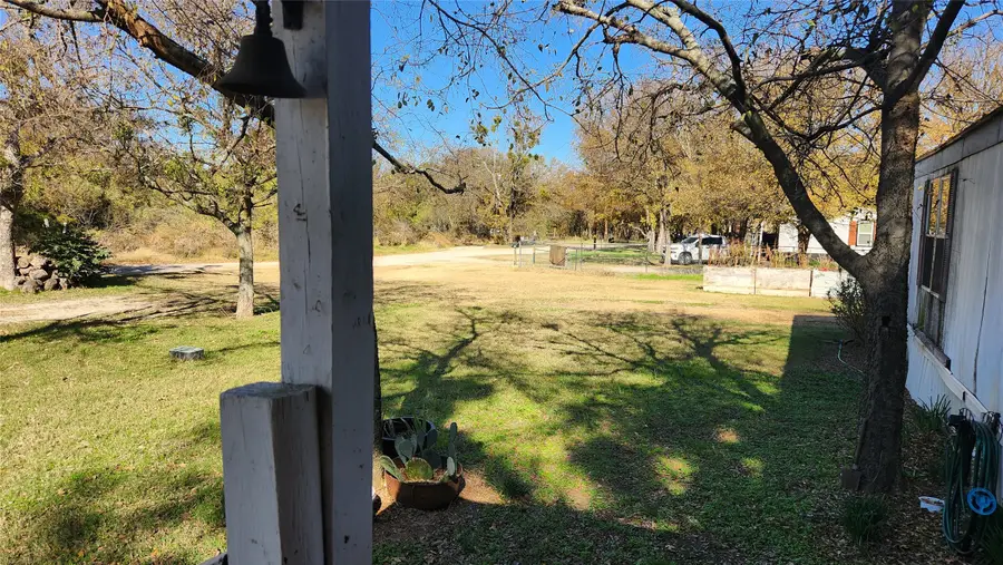 107 Loren Ryan Drive, Aurora, TX 76078 - Image #3