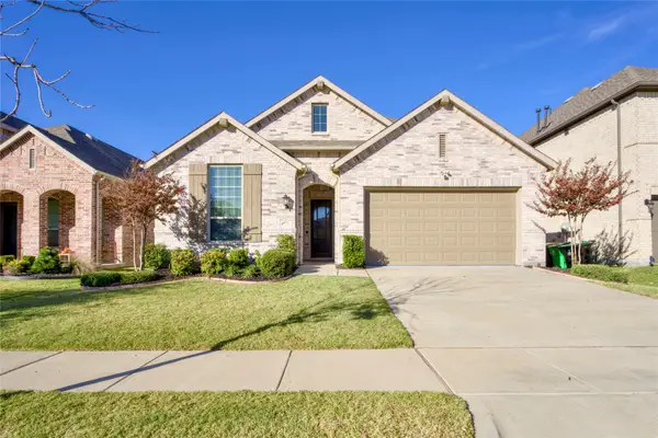 2813 Upland Trail Lane, Aubrey, TX 76227