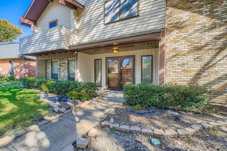 15306 Trails End Drive, Dallas, TX 75248 - Image #3