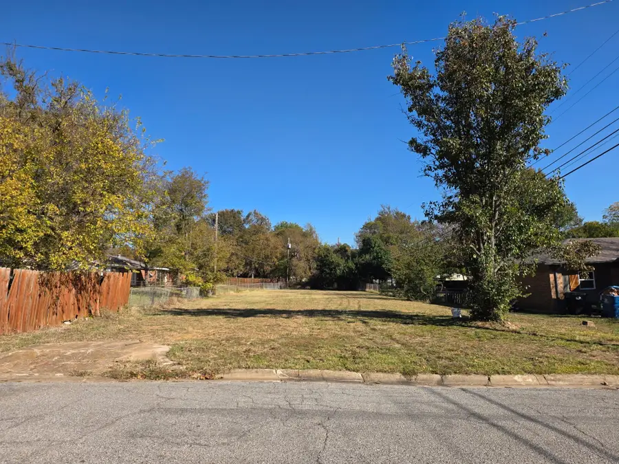 116 N Lynn Avenue, Denison, TX 75020 - Image #2
