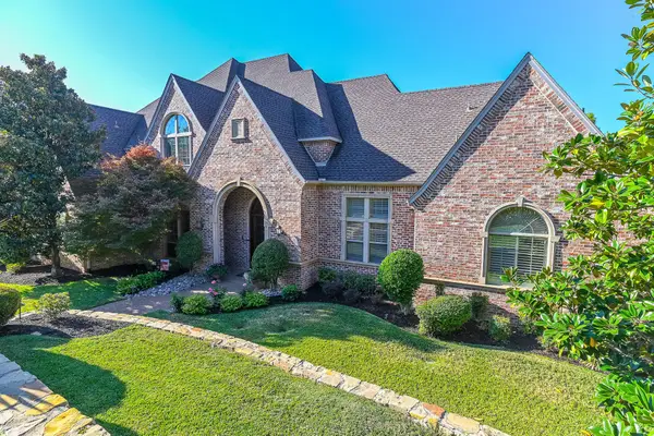 702 Sussex Court, Southlake, TX 76092