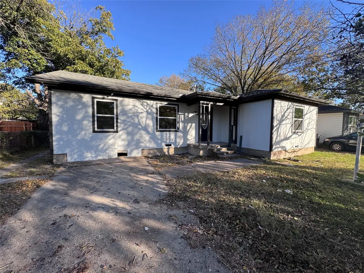 402 Tiawah Drive, Dallas, TX 75217 - Image #1