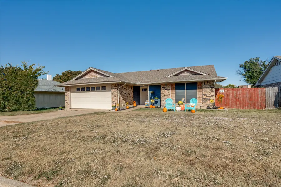 2411 Palo Alto Drive, Arlington, TX 76015 - Image #2