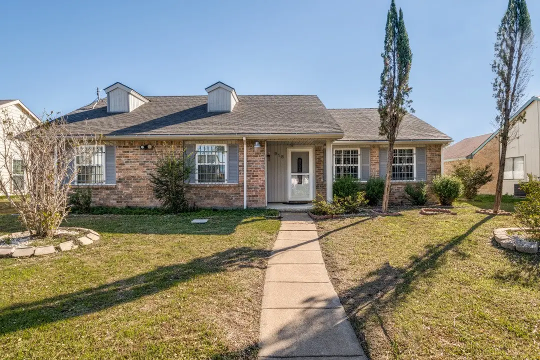 918 Lesa Lane, Garland, TX 75042 - Image #1