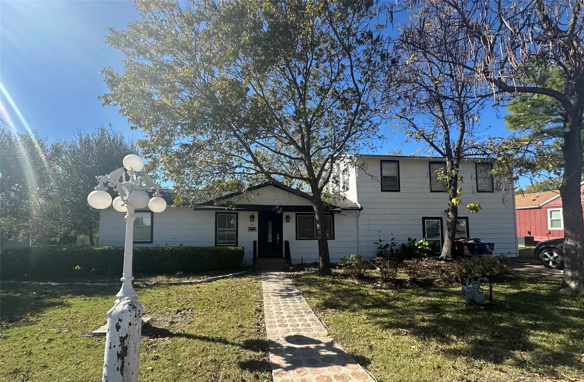 807 N Houston Street, Royse City, TX 75189 - Image #1